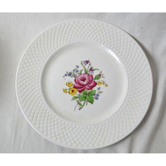 Vintage Spode Dinnerware Gainsborough Pattern Quilted Dinner Plate 10.5" - Picture 1 of 2